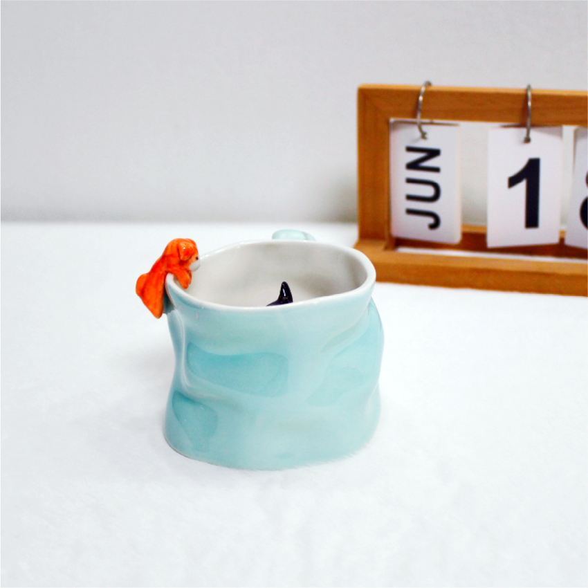 Custom ceramic pet mug with dog model on the rim