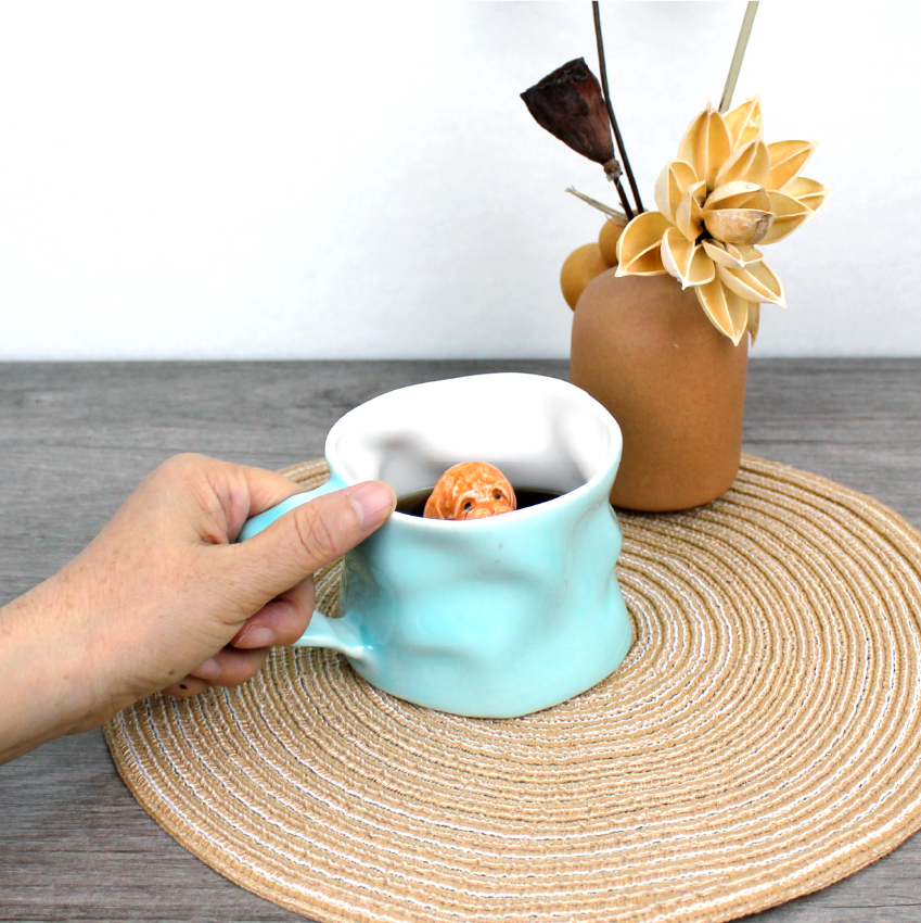 Personalized pet coffee mug with realistic sculpture